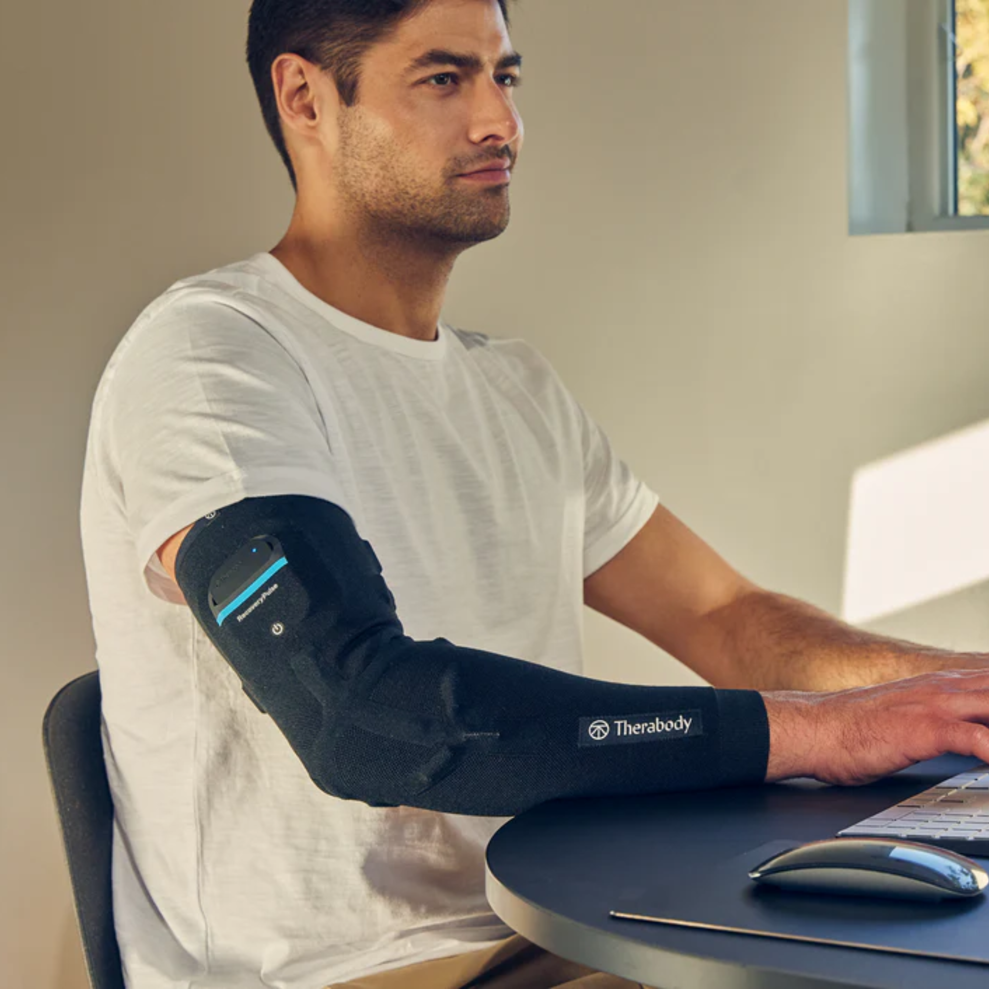 RecoveryPulse Arm - compression biceps - 5 tailles - Therabody